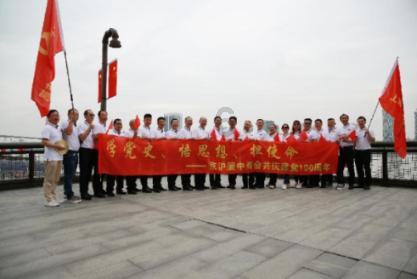 今年支付宝“五福节”，玩起了AI生成｜蓝媒GPT